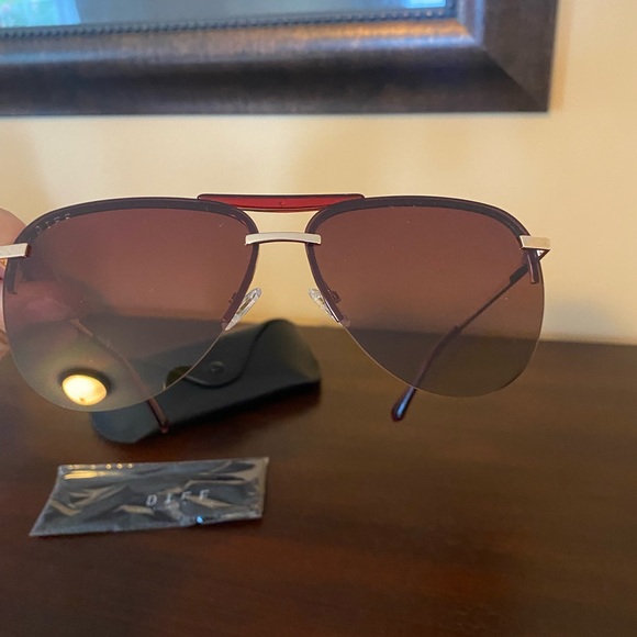 Diff Sunglasses - Tahoe Aviator Sunglasses De01-0181 GDBGN PRC - Picture 2 of 6